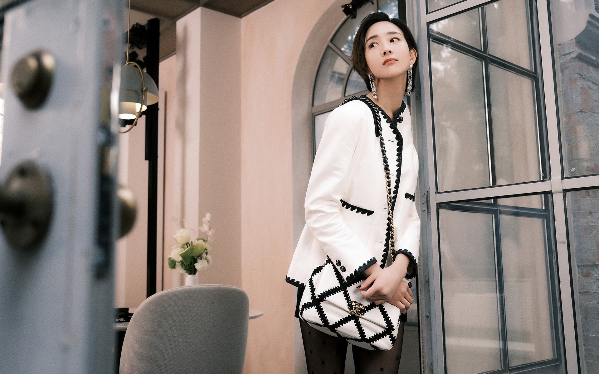 鹰隼掠空，巨人苏醒，当节奏掌控遇见无解天赋，篮球哲学正在颠覆