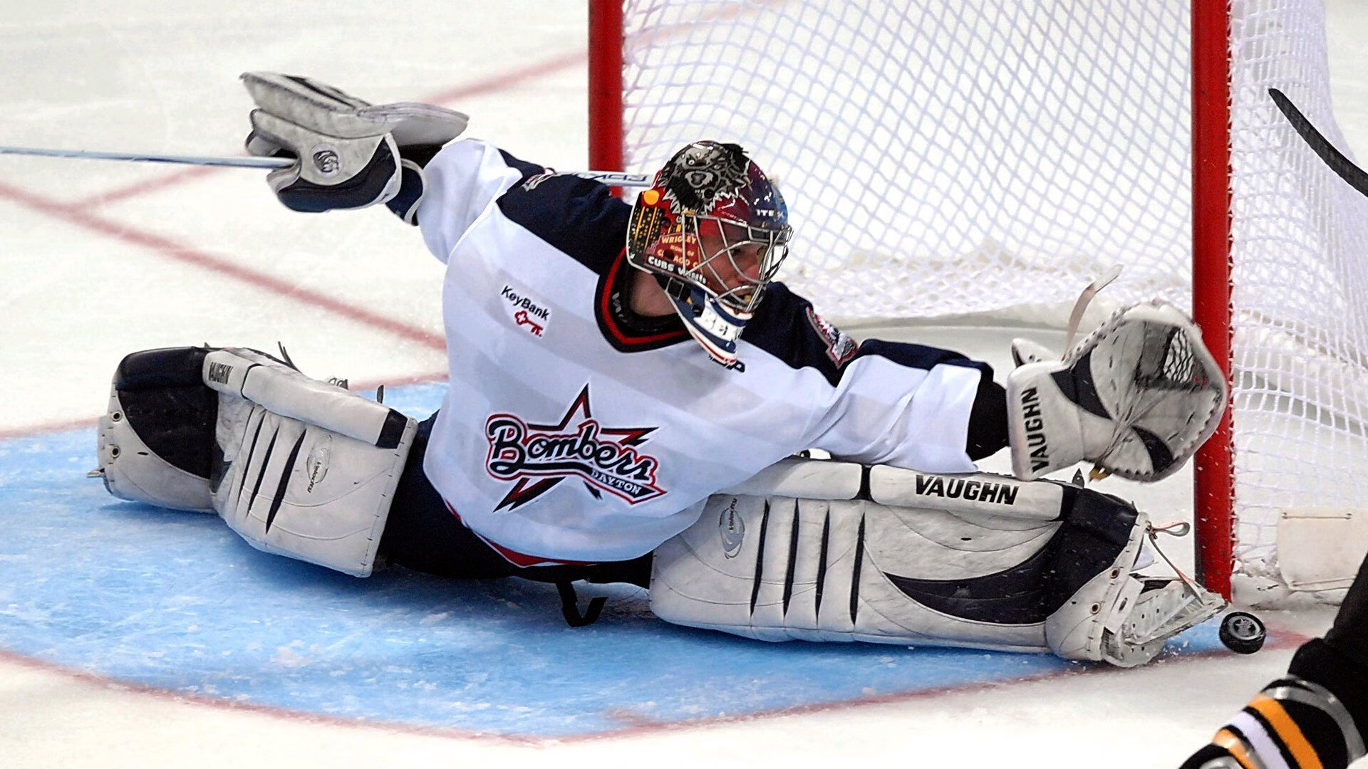 开云体育登录-神之一手！替补席杀出的霍勒迪，如何用8分钟改写篮网命运？